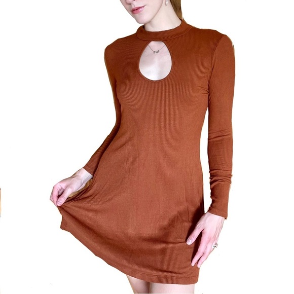 Forever 21 Ribbed Knit Choker Keyhole Long Sleeve Mini Dress Size Medium - Picture 1 of 6